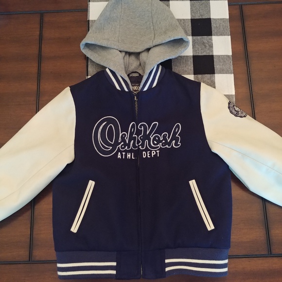 OshKosh B'gosh zip up w/hood. boys 5. - Picture 8 of 8